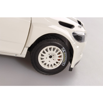 Škoda Fabia II FL S2000 (2010) Biała - Koła szutrowe (Bílá - Šotolinová Kola) 1:18 - ABREX
