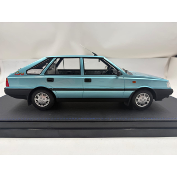 Polonez Caro 1:18 L121 TNK0003 [PRZEDPRZEDAŻ 26.09.2026 - WYSYŁKA LISTOPAD - CZYTAJ OPIS]