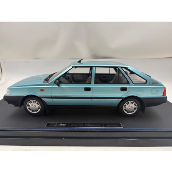Polonez Caro 1:18 L121 TNK0003 [PRZEDPRZEDAŻ 26.09.2026 - WYSYŁKA LISTOPAD - CZYTAJ OPIS]
